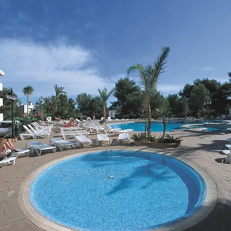 מלון Festival Village