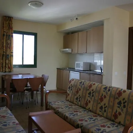 Festival Village 3* סאלו