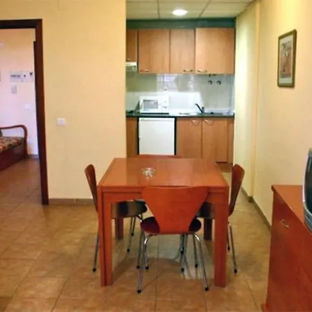 Festival Village 3* סאלו