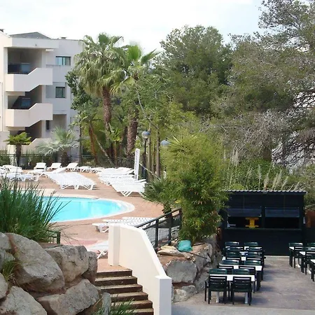 Festival Village מלון 3*